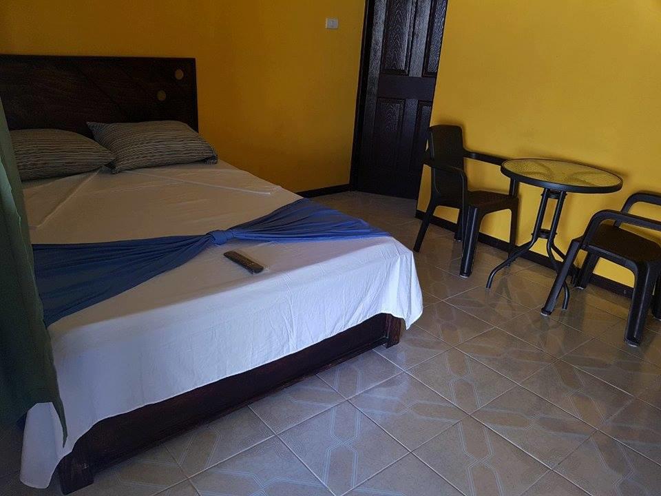 Cabinas Hukats Secret Jungle Puerto Viejo de Talamanca Exterior photo